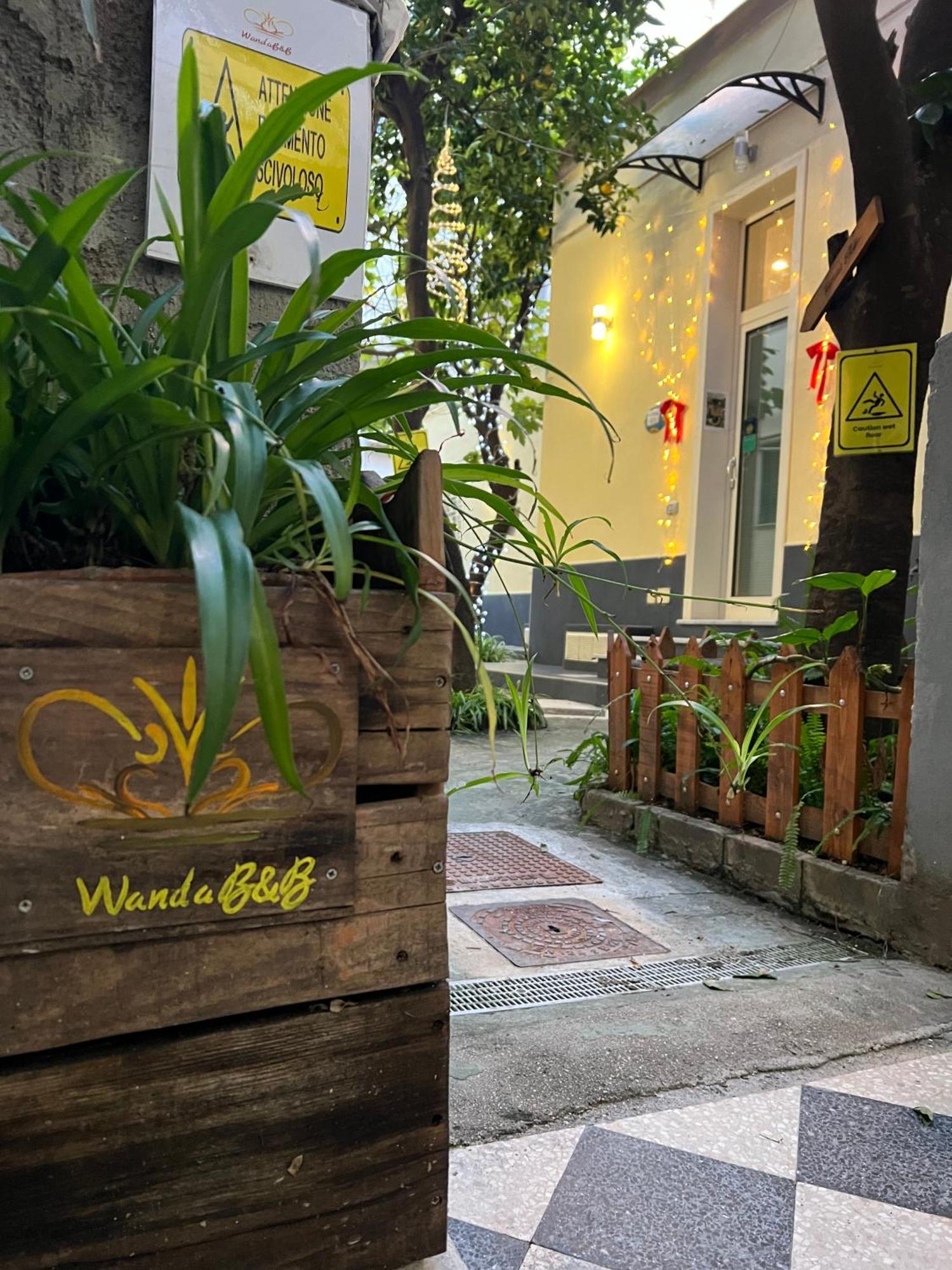 نابولي Wanda Bed&Breakfast المظهر الخارجي الصورة
